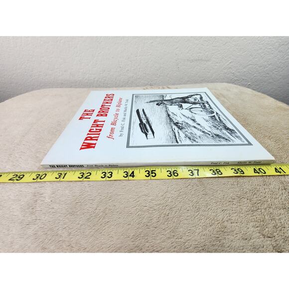 The Wright Brothers From Bicycle to Biplane Illustrated 1990 Print in USA - Picture 15 of 15